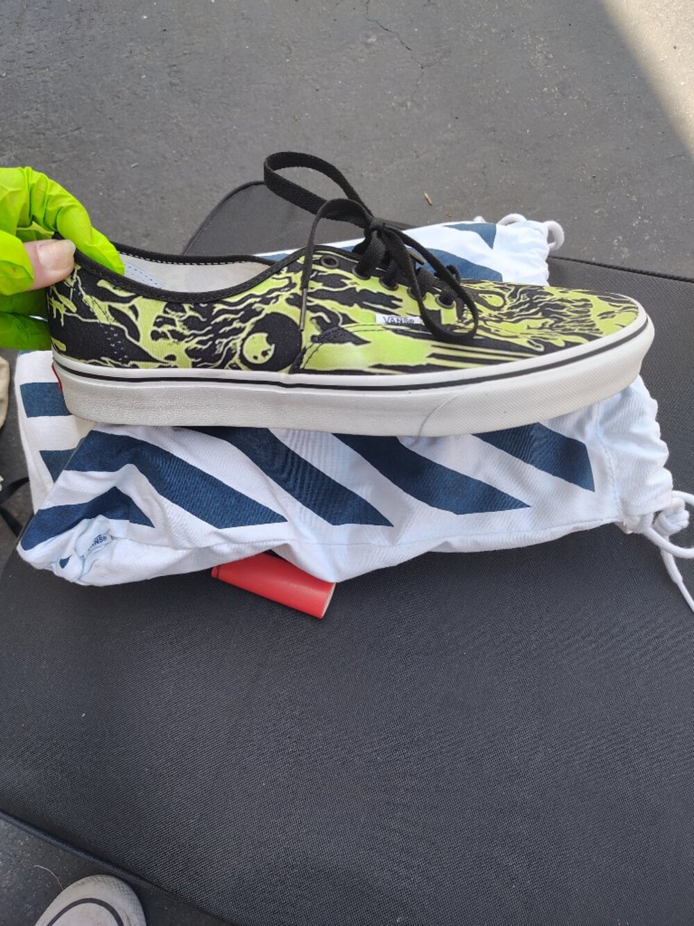 Custom Vans - Picture 2 of 3